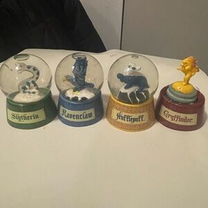 Collectible Hufflepuff House
Snow Globes from Harry Potter with Glitter Spiral